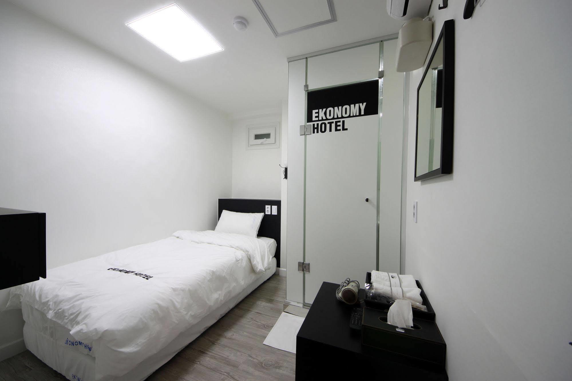 Ekonomy Hotel Dongdaemun Seoul Exterior foto