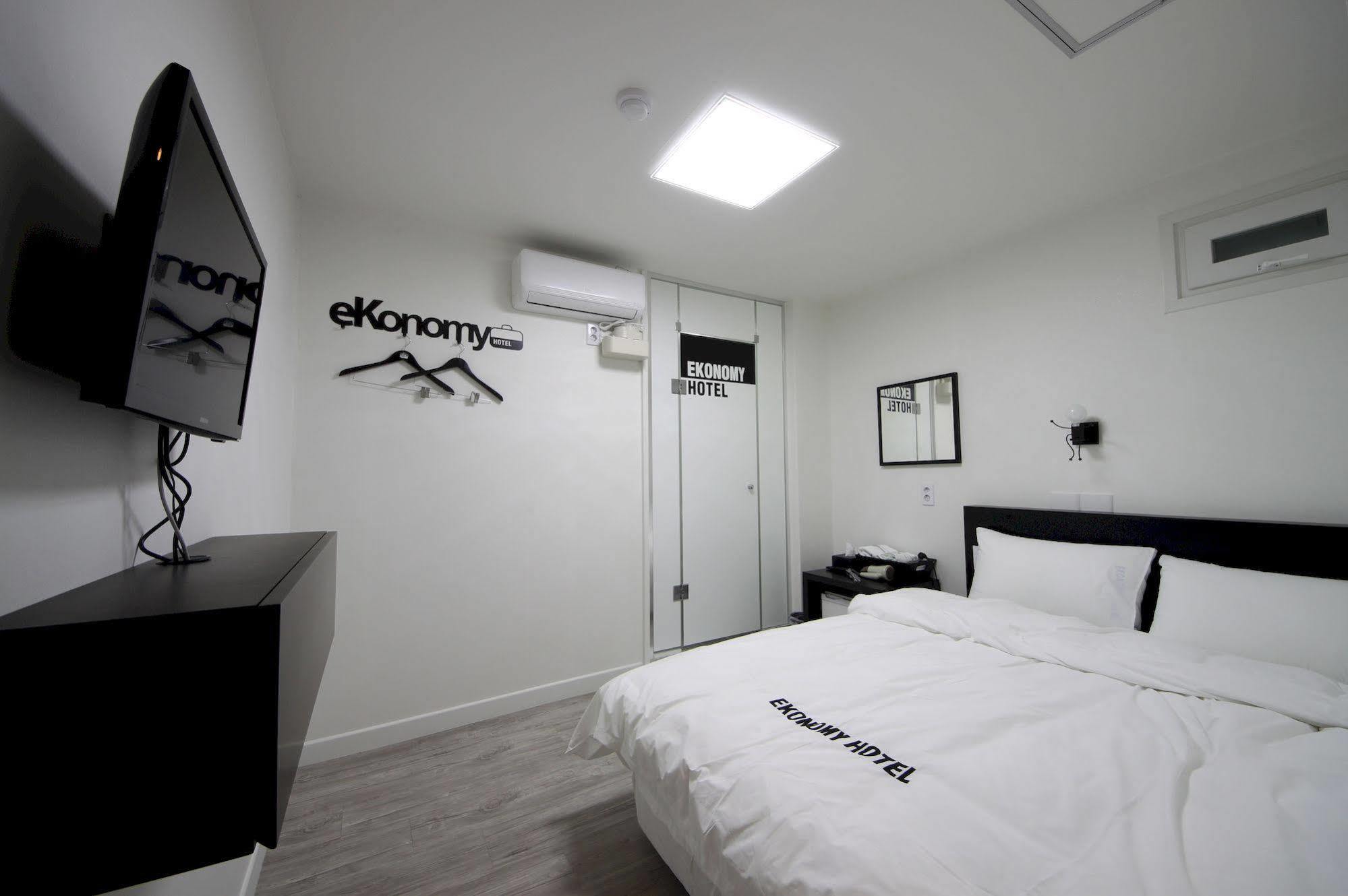 Ekonomy Hotel Dongdaemun Seoul Exterior foto